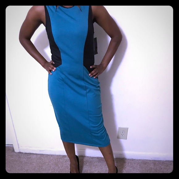 Dress - Picture 2 of 8